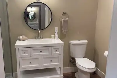 Image de Cozy Suite in New Duplex located in Downtown Bandera