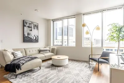 Image de The Sophari 2br Bellevue : Modern Living|Pool+Gym5