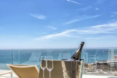 Image de Nova | Penthouse in Fuengirola