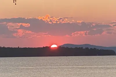 Image de Sunsets over Sebago Lake
