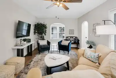 Image de Bancroft House-Spacious, just remodeled & updated! New appliances, arcade games!