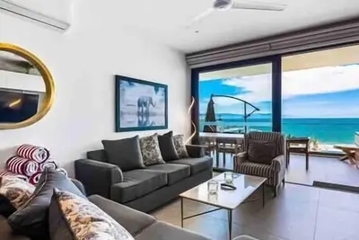 Image de Beach Front~Stunning Views w-Free Airport Transport