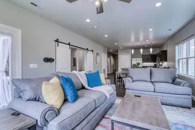 Image de Close to Branson Hwy 76 Strip! Indoor Pool!