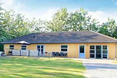 Image de Maison de vacances pour 12 a Højslev-By Traum