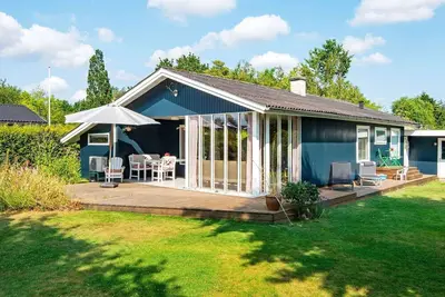Image de Maison de vacances pour 7 a Rønde-By Traum