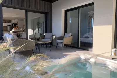 Image de Villa d'Argantel, 8/10 pers, bord de mer, jacuzzi et salle de jeux