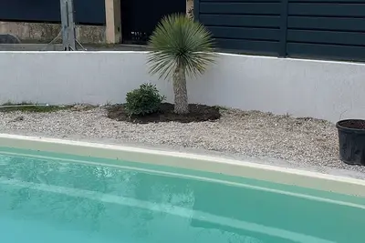Image de Villa de caractère rénovée (2022) aménagée en 2 appartements.