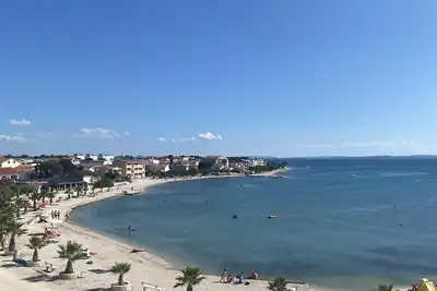 Image de Top location (by the sea) with sea view, good modern facilities.