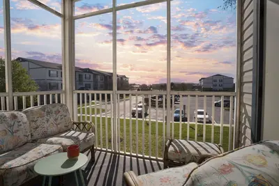 Image de Village at Five Points Beach Condo Getaway