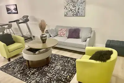 Image de Cozy luxury vacation home! 3 bedrooms + Full Unit + Patio + Laundry + Kitchen