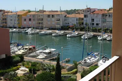 Image de Cap Agde : T2-loggia, vue canal, 100 m plage