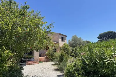 Image de Maison de vacances proche de la mer (à 5 mn à pied de la plage et des commerces)
