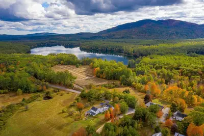 Image de A Charming Family-Friendly Historic House, Lake Access & a Peaceful Meadow View