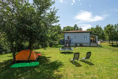 Image de Belle maison de 2 chambres à Krsan