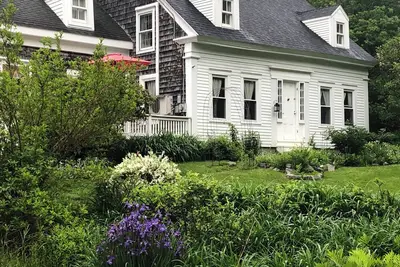 Image de Charming barn in lovely Surry with Ac, WiFi