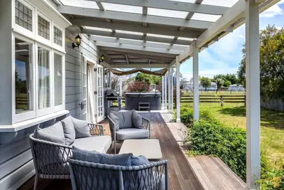 Image de Brooklands Cottage - Martinborough’s Award Winning Villa
