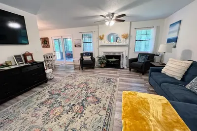 Image de Paradise is waiting for you! Minutes away from St. Simons, Jekyll, Golf & Fletc!