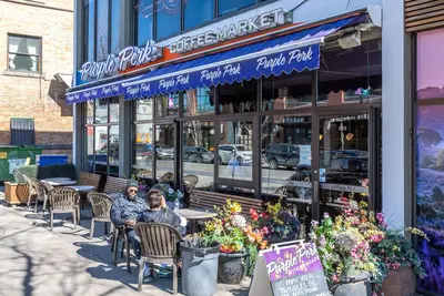 Image de 2-Bed, A/C, Riverwalk, Free Heated Underground Parking - Downtown & Stampede