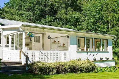Image de Maison de vacances pour 10 a Brastad-By Traum