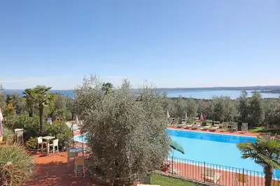 Image de Exclusive Relais with stunning lake views in the hills of Lake Garda