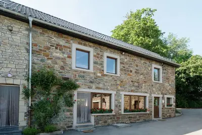 Image de Gîte moderne avec jardin privé près de la forêt à Waimes