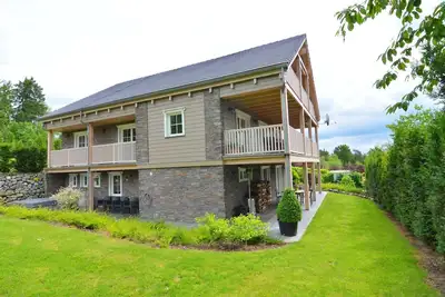 Superbe chalet avec jacuzzi et sauna situé àDurbuy