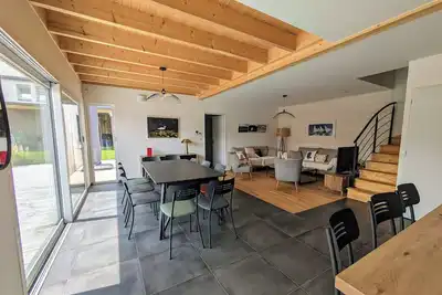 Image de Belle maison neuve spacieuse près des sentiers côtiers 6/11 pers