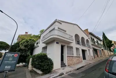Image de Jolie appartement T2 avec son grand terrasse, cuisine équipée.