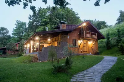 Image de Chalet א Lasinja avec jardin