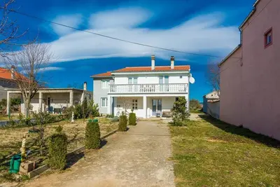 Image de Appartement Ă Podlug avec balcon et jardin