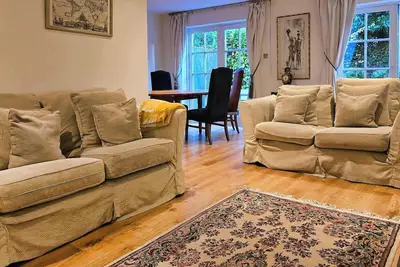Image de Period Character with Modern Comforts In Monkstown