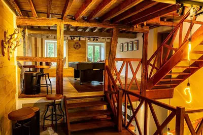 Image de Manoir confortable avec terrasse privée et sauna