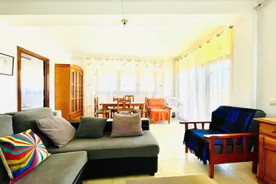 Image de Appartement avec vue sur la montagne en bord de mer