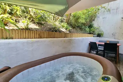 Image de Maison Centre-ville / Jacuzzi / 1 place parking privée