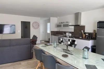 Image de Villa neuve à 700 m de la plage de Montamer.