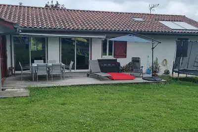 Image de Maison Chaleureuse Avec Piscine Entre Montagne Et Mer