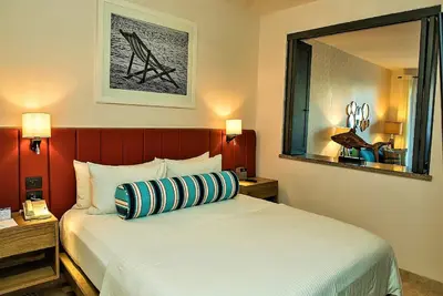 Image de Tropical Oasis! Spacious 1br with Kitchen & Ocean View! Pools, Pet-friendly!