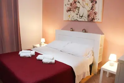 Image de 7 km from the Airport Family vacation home with garden and parking space