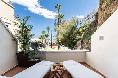 Image de Vie de luxe sur la plage + Grande terrasse  Ref055