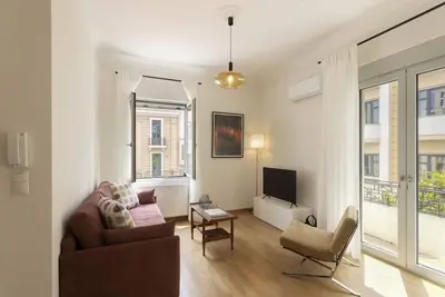 Image de Versi2- Stylish 1br pays homage to timeless charm