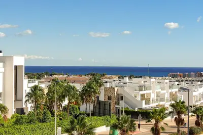 Image de Nice apartment with sea view. Close to the restaurants, bars, and shops