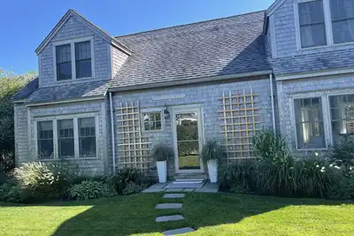 Image de Spacious and bright ‘Sconset home, pet friendly!