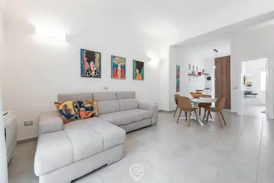 Image de White Gold Apartment
