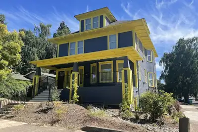 Image de Beautiful Craftsman