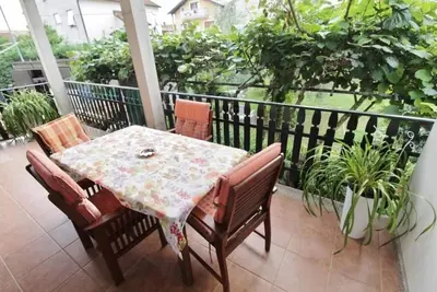 Image de Appartement de deux chambres avec la terrasse Umag (A-21460-a)