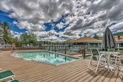 Image de Zen Oasis - Cozy Private place in White Mountains w/Projector, Pool, Hot tub