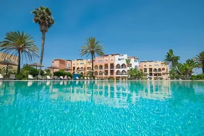 Image de Group Travel Destination! 3br Townhouse with Full Kitchen, Patio, Garden View!