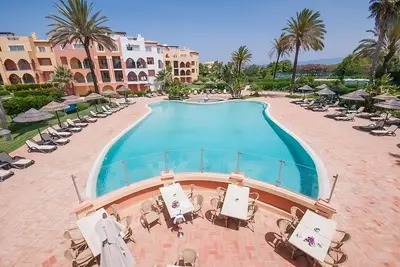 Image de Get Ready for Blissful Getaway! Full Kitchen, 2 Outdoor Pools, Free Parking!