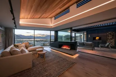 Image de Teitei Home - Modern Home facing Treble Cone Ski Field