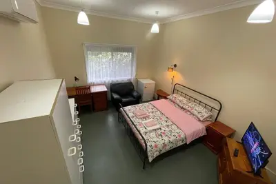 Image de Comfortable spacey cottage, 7. 5km to city centre. \n